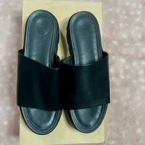 urban outfitters platform sandals